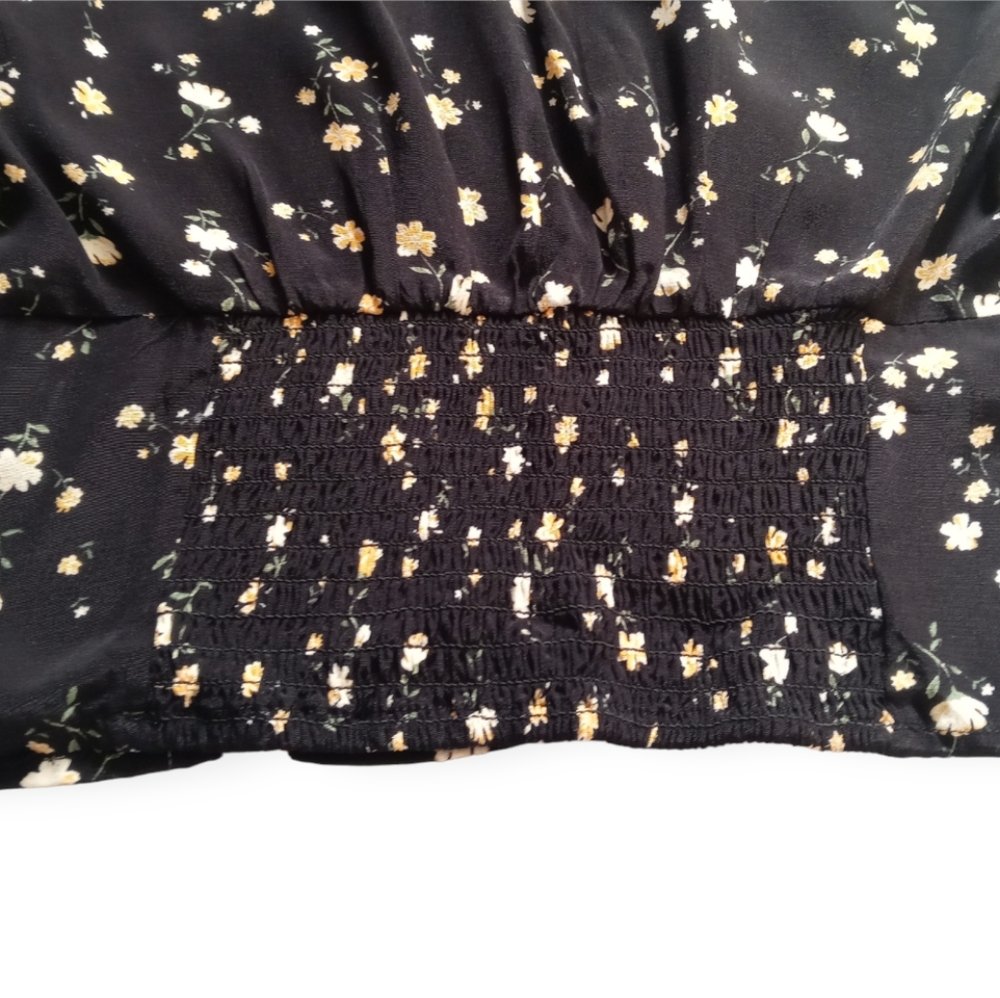 NWOT- LOVE TREE CROPPED LONG SLEEVE BLOUSE. SIZE S. COLOR BlACK, YELLOW - Picture 12 of 15